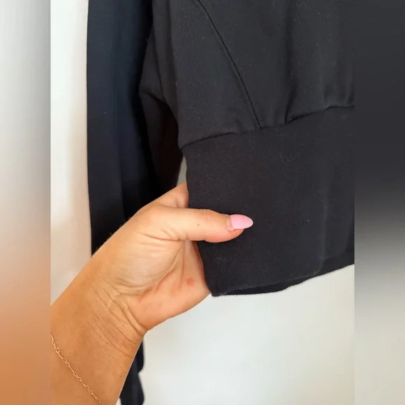 Alo Yoga Vixen Black Half-Zip Cropped Sweatshirt Small - Picture 3 of 6